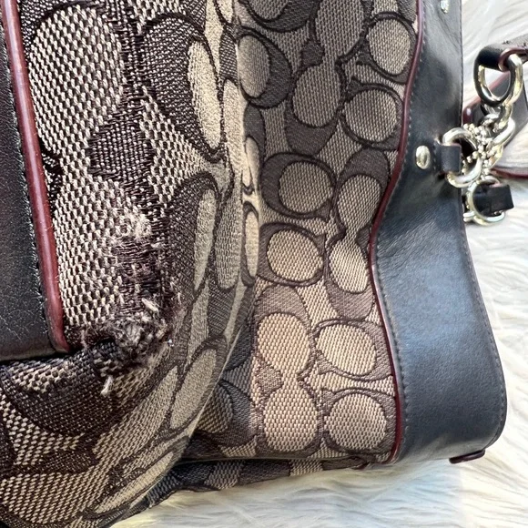 Coach shoulder bag - Picture 13 of 16